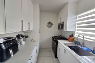 1265 W 24th St, Hialeah, FL 33010 - Photo 14