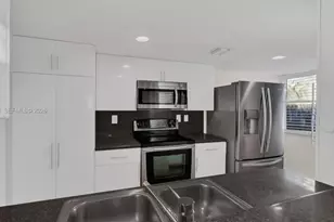 4635 NW 97th Pl, Doral, FL 33178 - Photo 4