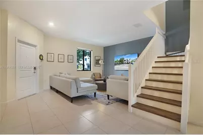 20648 NE 7th Pl, Miami, FL 33179 - Photo 2