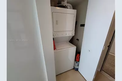 92 SW 3rd St #1808, Miami, FL 33130 - Photo 12