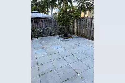 4127 NE 24th St, Homestead, FL 33033 - Photo 2