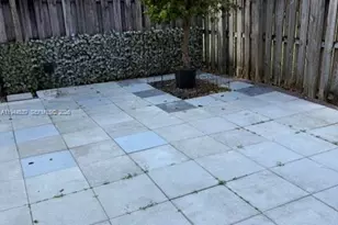 4127 NE 24th St, Homestead, FL 33033 - Photo 2