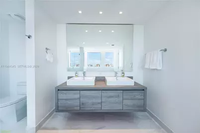 400 Sunny Isles Blvd #1801, Sunny Isles Beach, FL 33160 - Photo 14