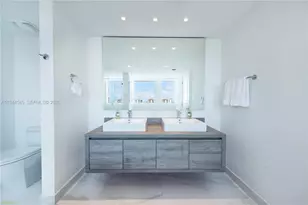 400 Sunny Isles Blvd, Sunny Isles Beach, FL 33160 - Photo 14