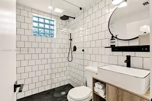 1237 NW 33rd Ave, Miami, FL 33125 - Photo 8