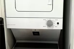 55 SW 9th St, Miami, FL 33130 - Photo 12