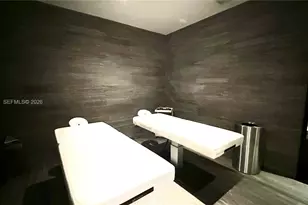 55 SW 9th St, Miami, FL 33130 - Photo 22