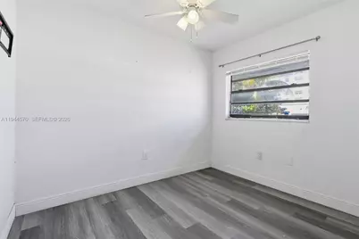 1542 NW 35th St, Miami, FL 33142 - Photo 12