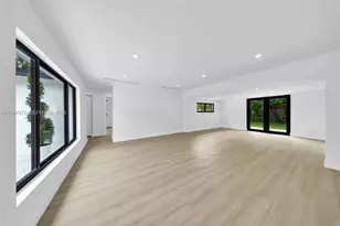 12860 NE 10th Ave, North Miami, FL 33161 - Photo 22