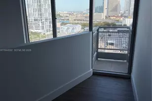 690 SW 1st Ct, Miami, FL 33130 - Photo 10