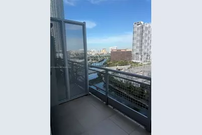 690 SW 1st Ct #1703, Miami, FL 33130 - Photo 2