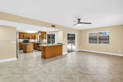 15835 Cotswold Ct, Davie, FL 33331 - Photo 12