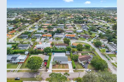 10330 SW 51st St, Miami, FL 33165 - Photo 34