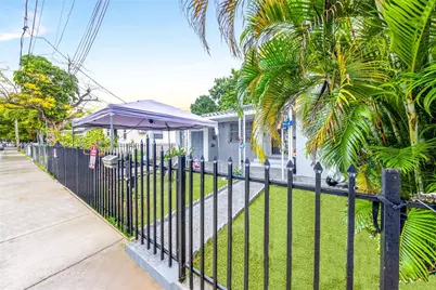 943 SW 9th Ave, Miami, FL 33130 - Photo 2
