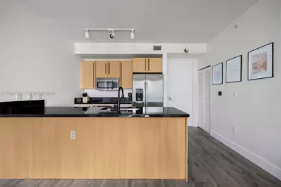 1111 SW 1st Ave #3723-N, Miami, FL 33130 - Photo 10