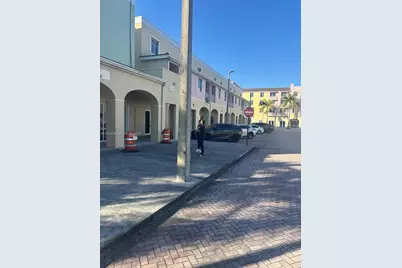 3401 N State Road 7 #4020, Lauderdale Lakes, FL 33319 - Photo 2