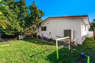 8950 Harding Ave, Surfside, FL 33154 - Photo 28