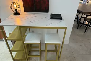 170 SE 14th St, Miami, FL 33131 - Photo 8