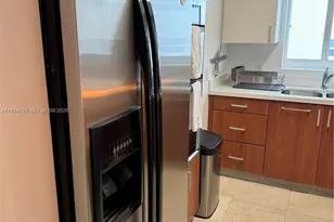 170 SE 14th St, Miami, FL 33131 - Photo 10