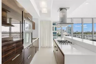3737 Collins Ave, Miami Beach, FL 33140 - Photo 2
