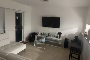 984 W 40th St, Hialeah, FL 33012 - Photo 12