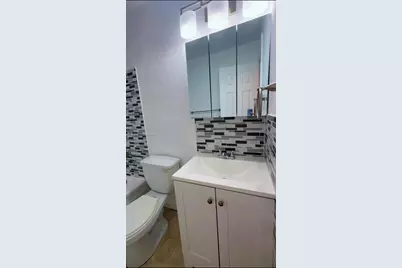 984 W 40th St #2, Hialeah, FL 33012 - Photo 18