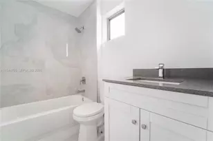 1165 NW 8th Ave, Miami, FL 33136 - Photo 8