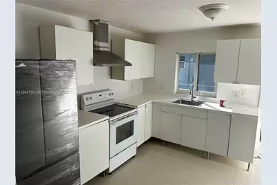 2407 SW 42nd Ave #C, Fort Lauderdale, FL 33317 - Photo 2