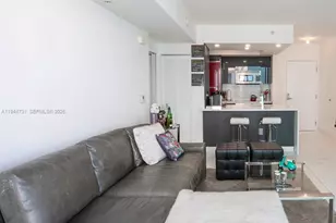 110 Washington Ave, Miami Beach, FL 33139 - Photo 2