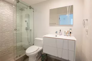 110 Washington Ave, Miami Beach, FL 33139 - Photo 12