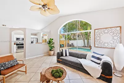 955 Azure Ln, Weston, FL 33326 - Photo 12