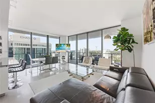 88 SW 7th St, Miami, FL 33130 - Photo 6