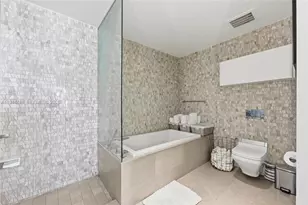 88 SW 7th St, Miami, FL 33130 - Photo 36