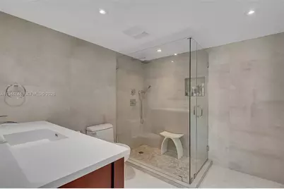 2301 Collins Ave #810, Miami Beach, FL 33139 - Photo 16