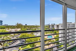 20400 W Country Club Dr, Aventura, FL 33180 - Photo 34