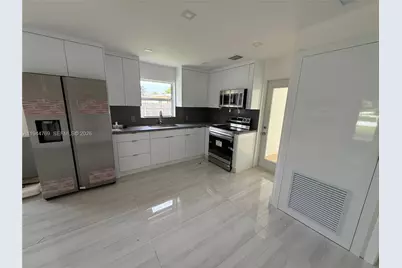 18333 SW 296th St #18333, Homestead, FL 33030 - Photo 4