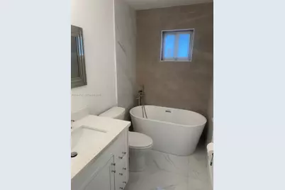 7539 NW 173rd Ter, Hialeah, FL 33015 - Photo 8