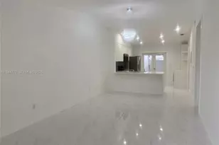 7539 NW 173rd Terrace, Hialeah, FL 33015 - Photo 2