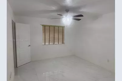 7539 NW 173rd Ter, Hialeah, FL 33015 - Photo 4
