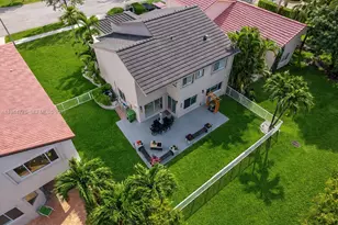 940 SW 177th Way, Pembroke Pines, FL 33029 - Photo 30