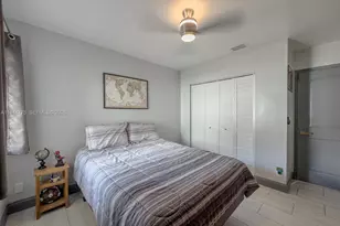 940 SW 177th Way, Pembroke Pines, FL 33029 - Photo 14