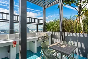 11 NE 6th, Miami, FL 33132 - Photo 10