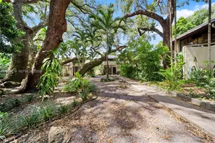 19432 NE 26th Ave, Miami, FL 33180 - Photo 6