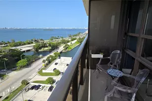 600 NE 36th St, Miami, FL 33137 - Photo 1