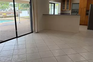 5940 SW 18th St, Plantation, FL 33317 - Photo 10