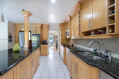 10281 SW 125th St, Miami, FL 33176 - Photo 14