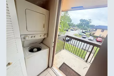 9141 NW 1st Ct #204, Pembroke Pines, FL 33024 - Photo 6