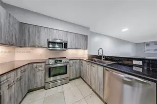 5091 NW 7th St, Miami, FL 33126 - Photo 10