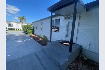 19800 SW 180th Ave Unit 394, Miami, FL 33187 - Photo 2