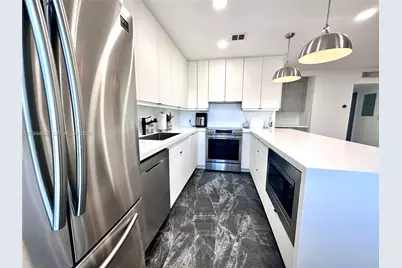 1451 N 12th Ct #11B, Hollywood, FL 33019 - Photo 2